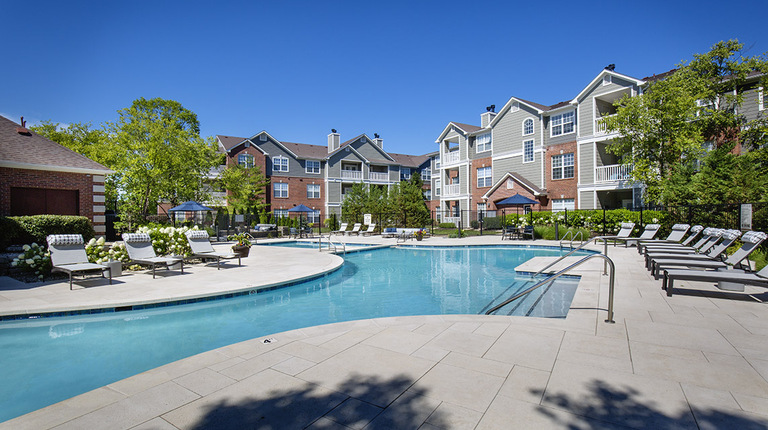 Buildings with Pool Views